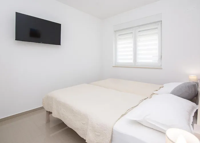 Appartement With Parking Space - 24331