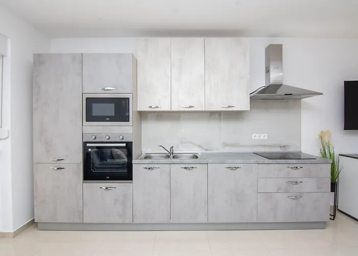 With Parking Space - 24331 Appartement Vir