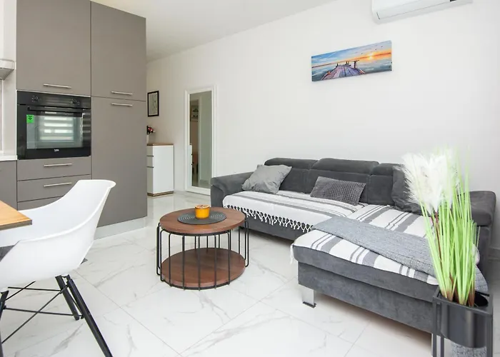 Appartement With Parking Space - 24331 Vir