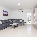 With Parking Space - 24331 Appartamento