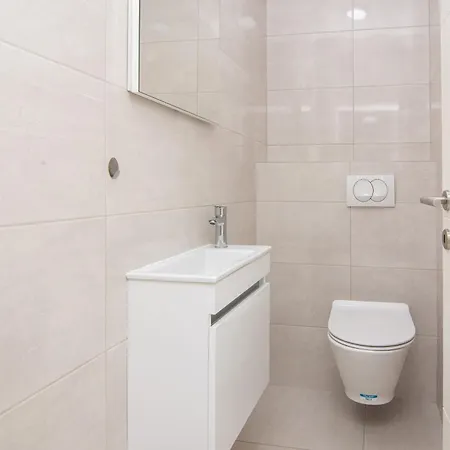 Appartamento With Parking Space - 24331