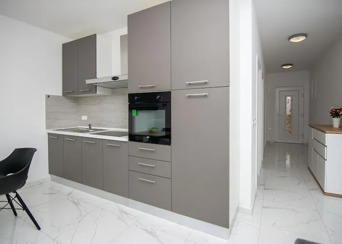 With Parking Space - 24331 아파트 비르